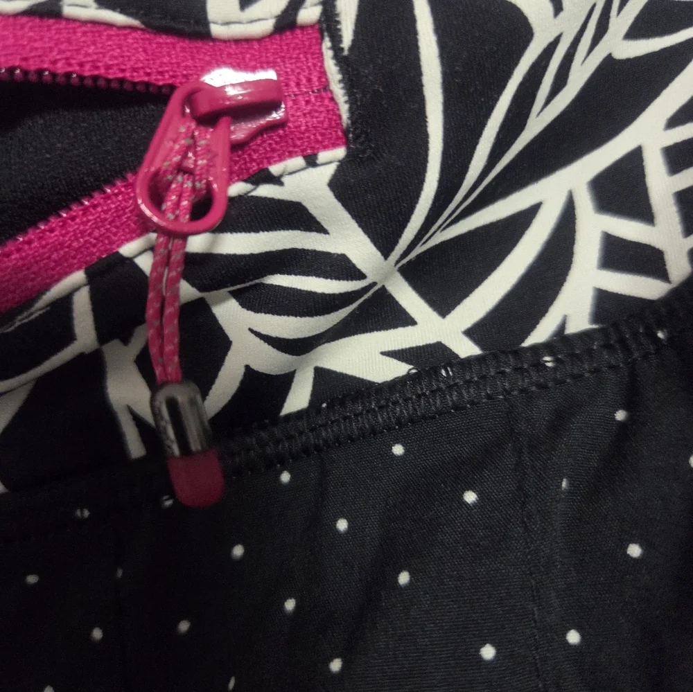 Lululemon Athletica Black and White Skater Mini Skirt - Picture 6 of 10